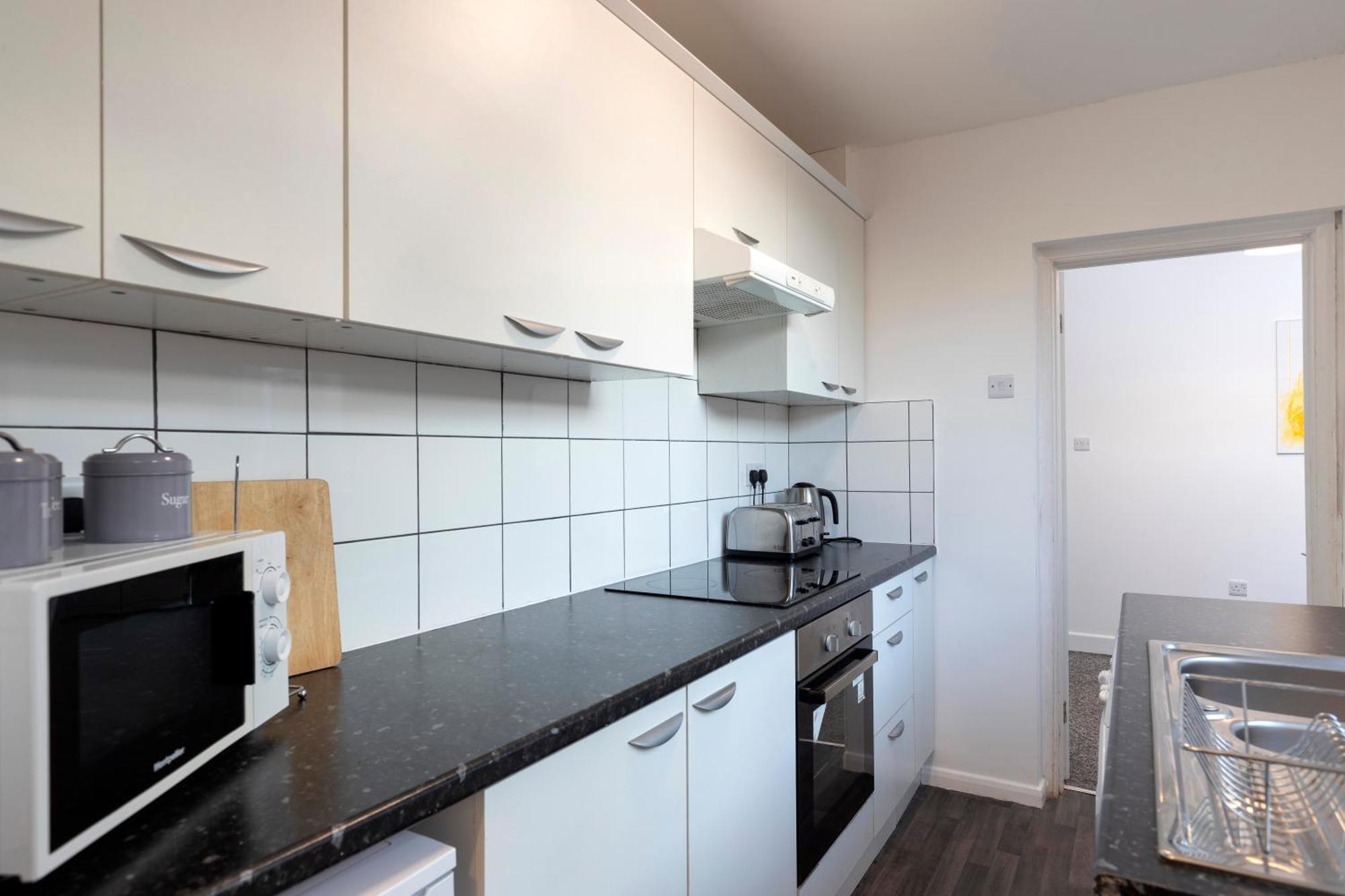 Quiet And Comfy House With 2 Bedrooms And 2 Bathrooms Super Fast Wifi And Crisp Hotel Standard White Linen Hosted By Our Home Short Stays Darlington  Exterior photo